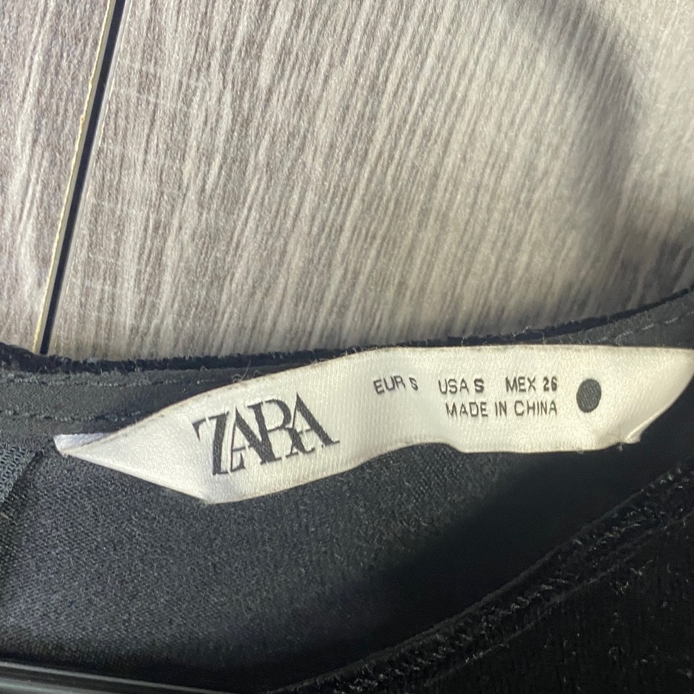 ZARA DRAPED VELVET DRESS MIDI BLACK Women's Small - Picture 4 of 5